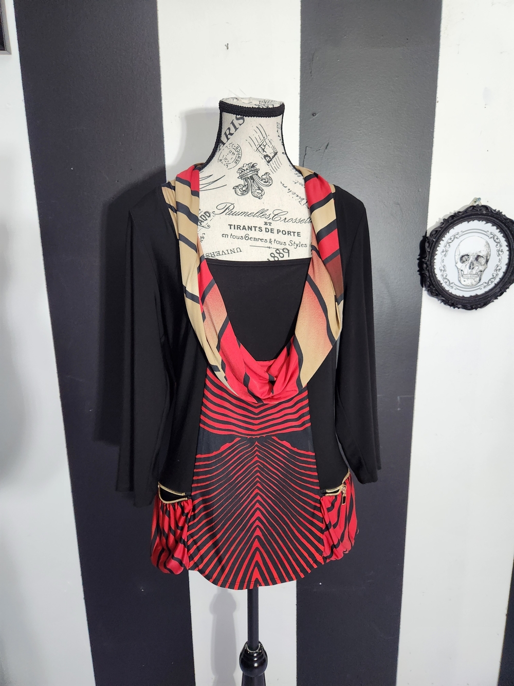 Frank Lyman Design Cowl Top